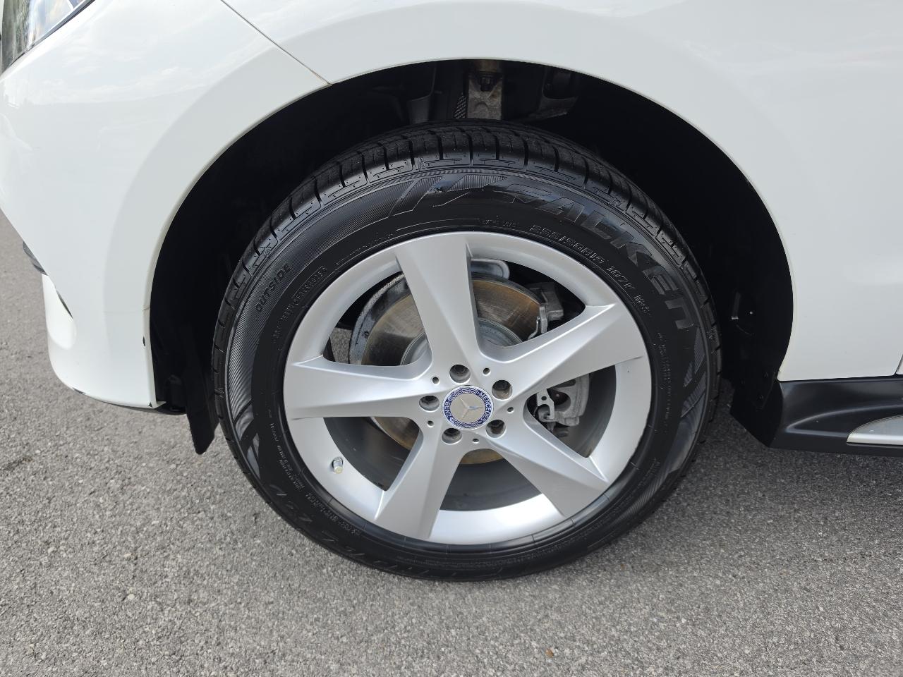 Mercedes-Benz GLE-Class photo 28