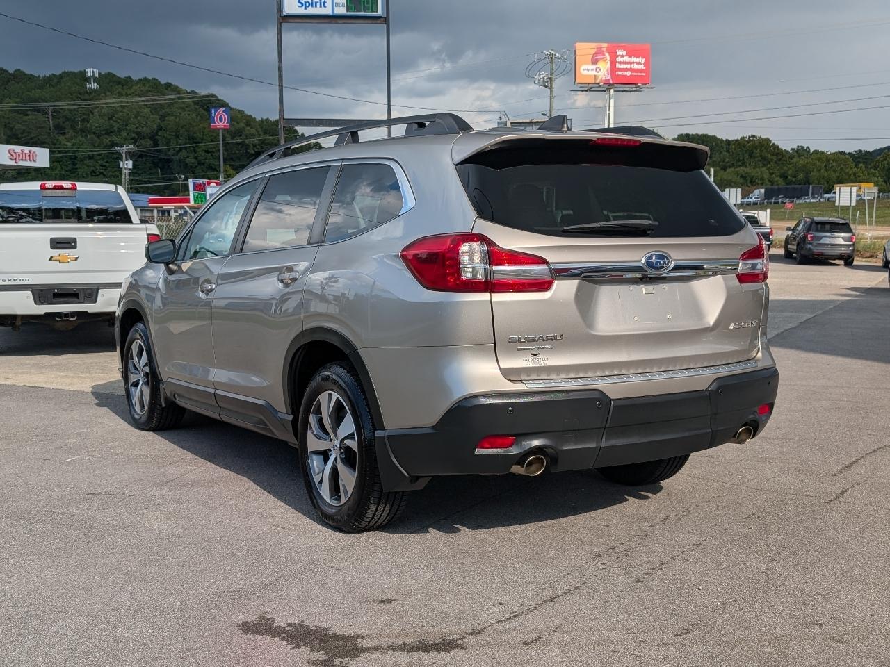 Subaru Ascent photo 3