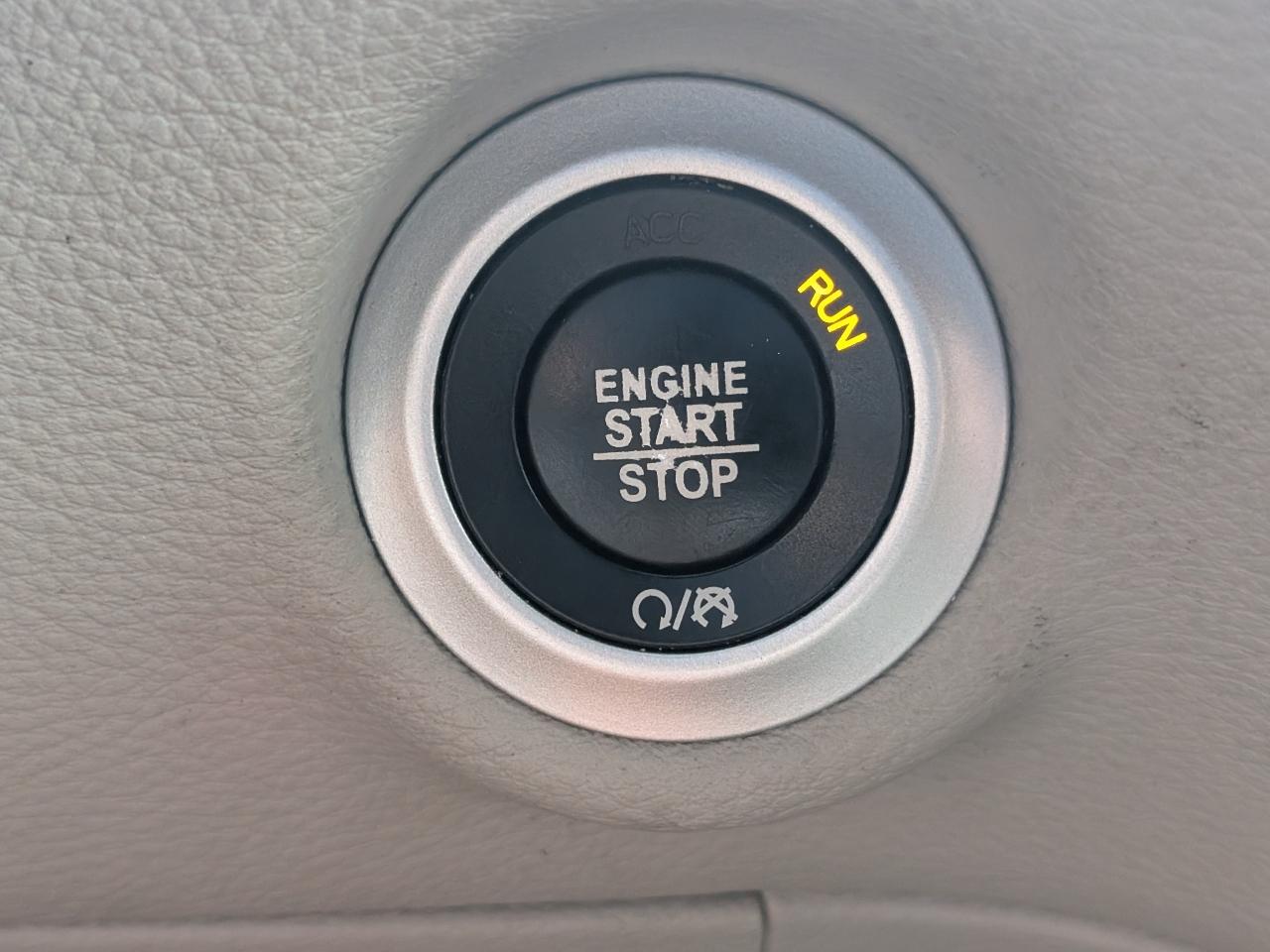 Chrysler Pacifica photo 17