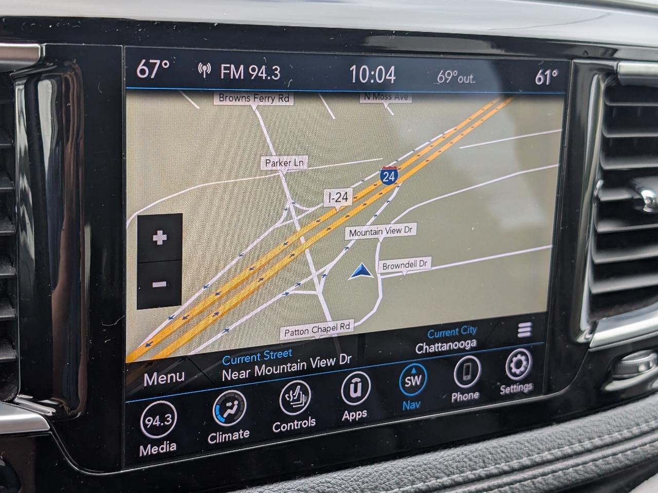 Chrysler Pacifica photo 18
