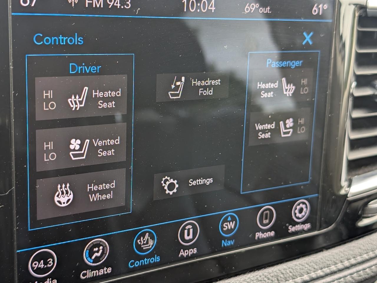 Chrysler Pacifica photo 20