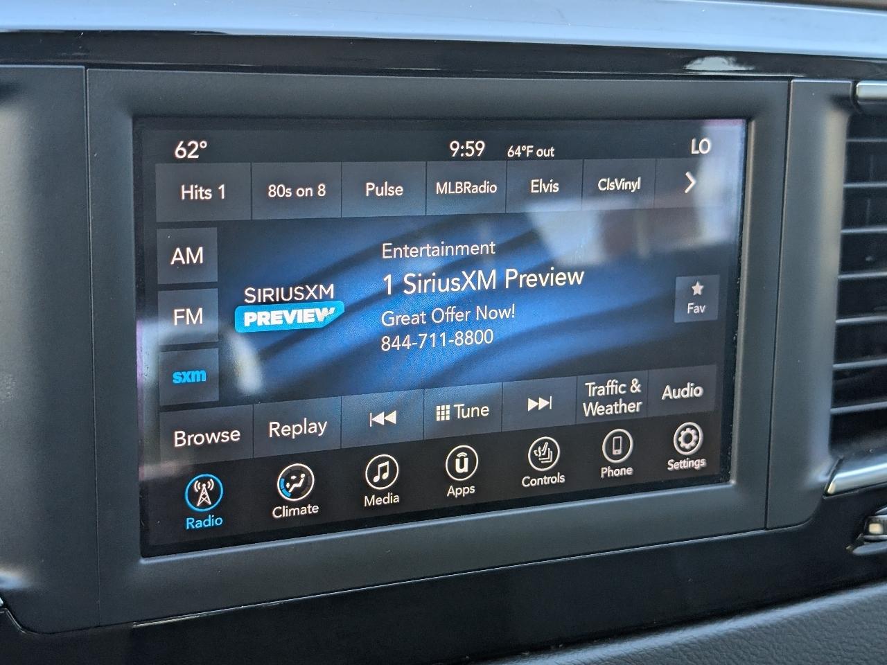 Chrysler Pacifica photo 17