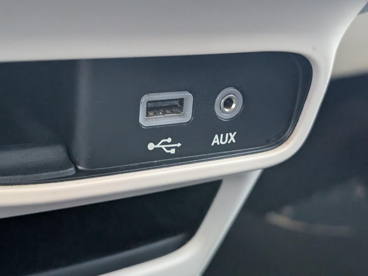 Chrysler Pacifica photo 22