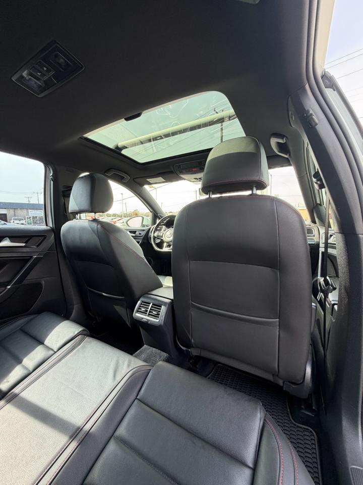 Volkswagen GTI SE 6A 4-Door 2016