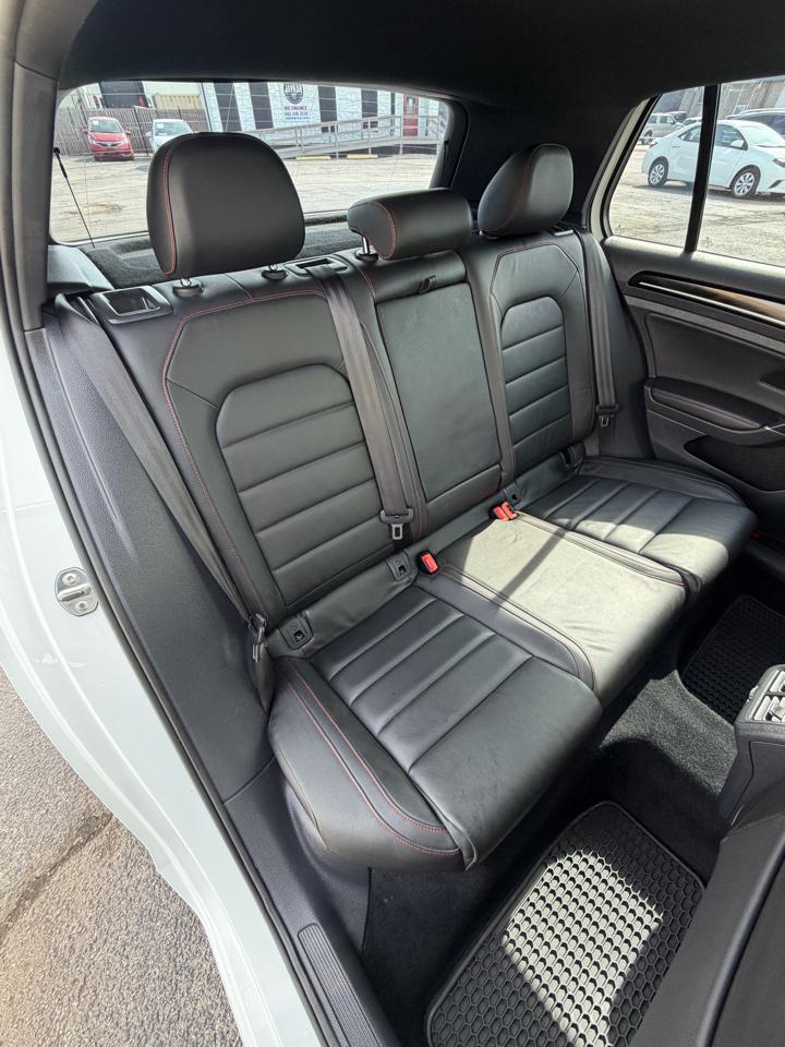 Volkswagen GTI SE 6A 4-Door 2016