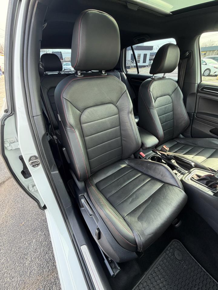 Volkswagen GTI SE 6A 4-Door 2016