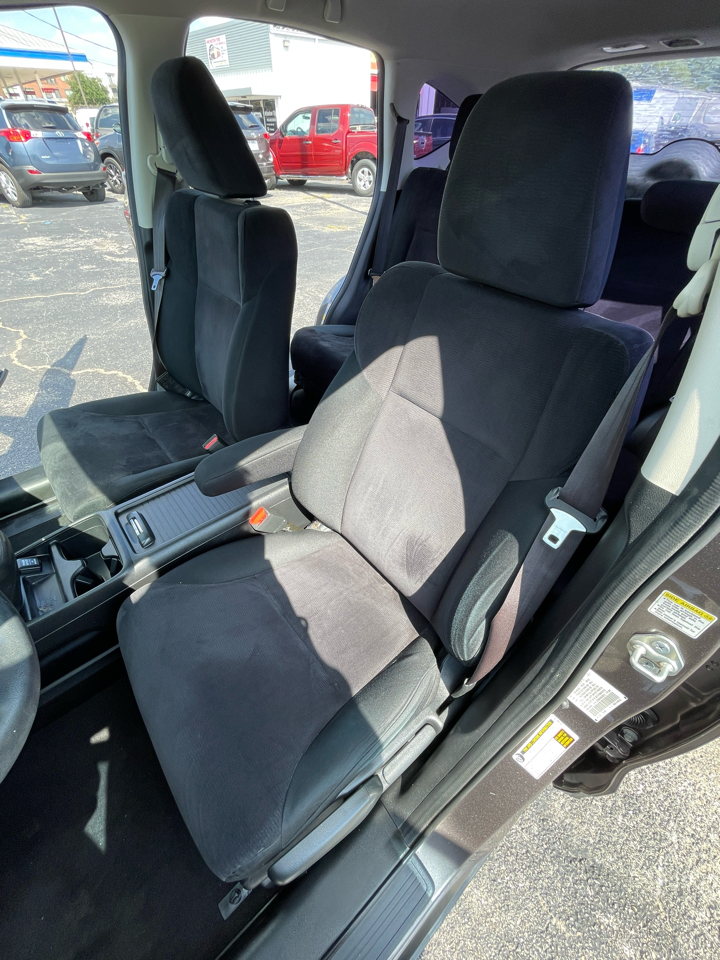 2013 Honda CR-V LX photo 10