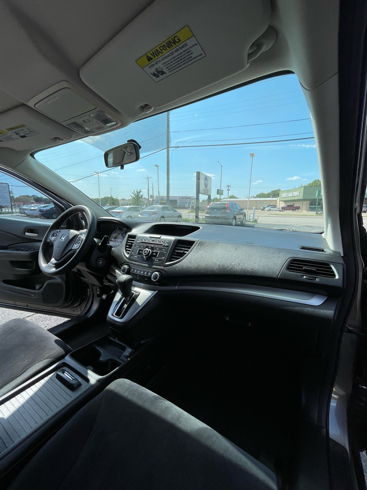 2013 Honda CR-V LX photo 17