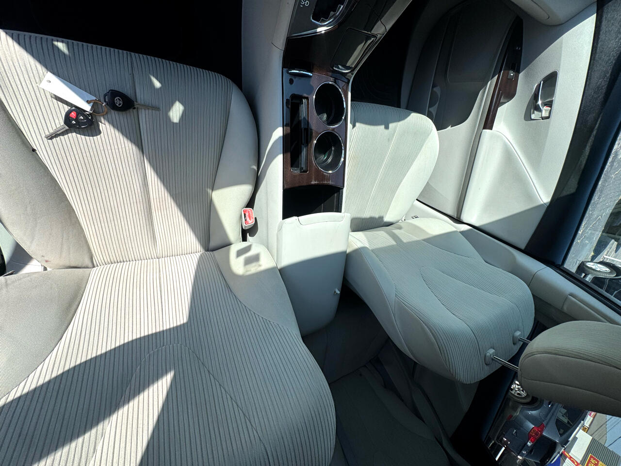 Toyota Venza FWD V6 2011 Toyota Venza FWD V6 2011