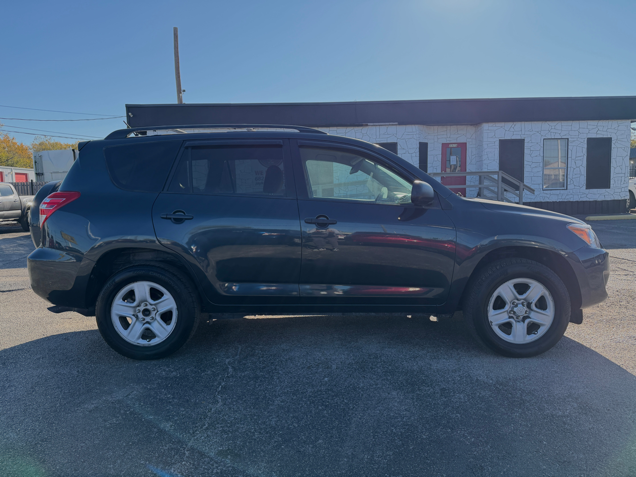 Toyota RAV4 Base I4 2WD 2010