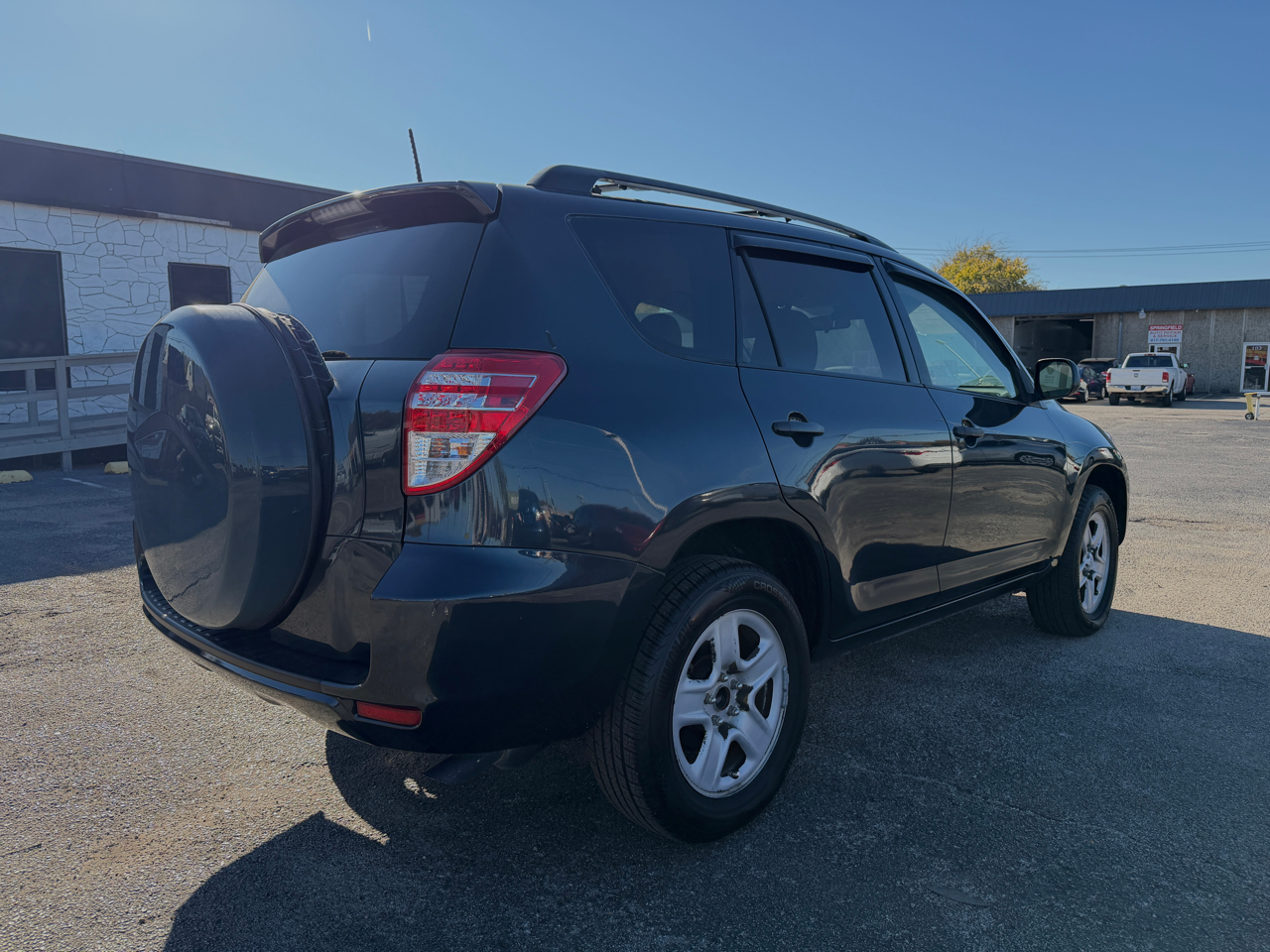Toyota RAV4 Base I4 2WD 2010