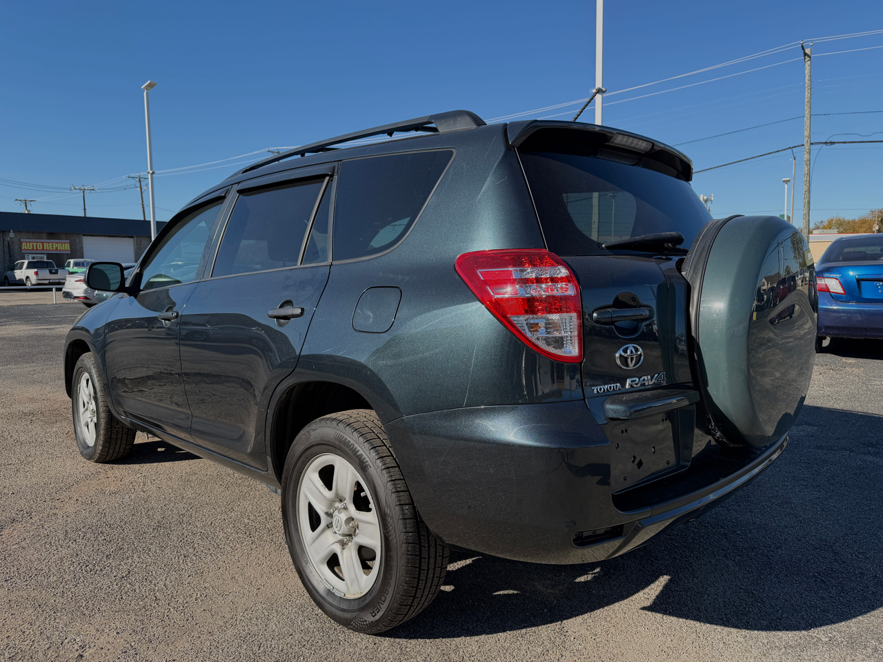 Toyota RAV4 Base I4 2WD 2010