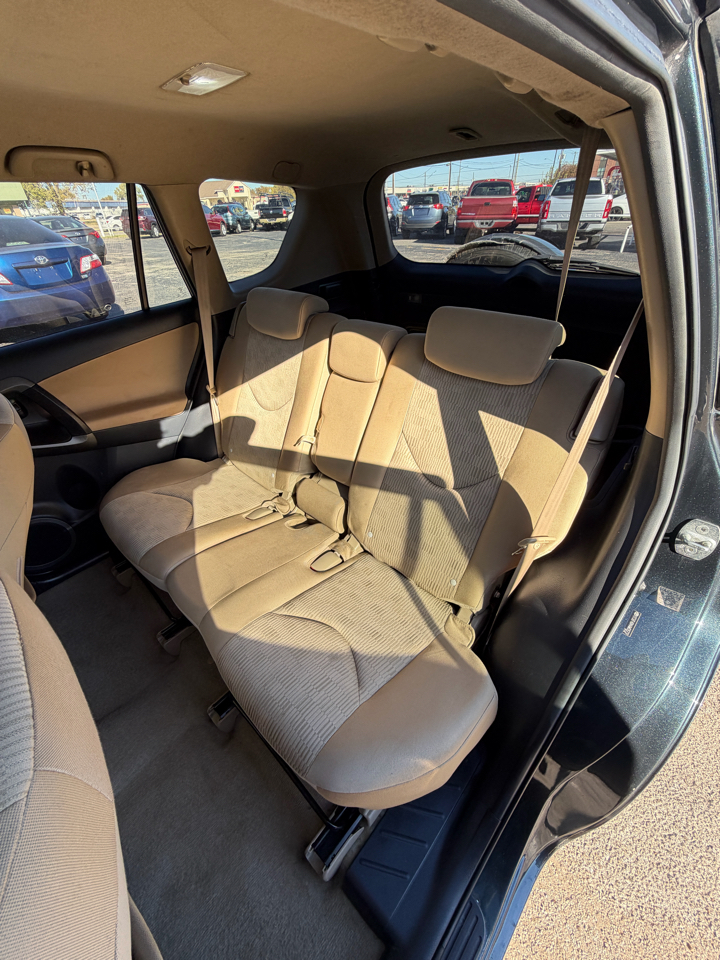 Toyota RAV4 Base I4 2WD 2010