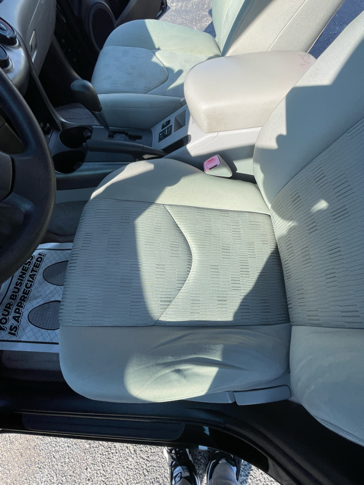 2009 Toyota RAV4 Base photo 8