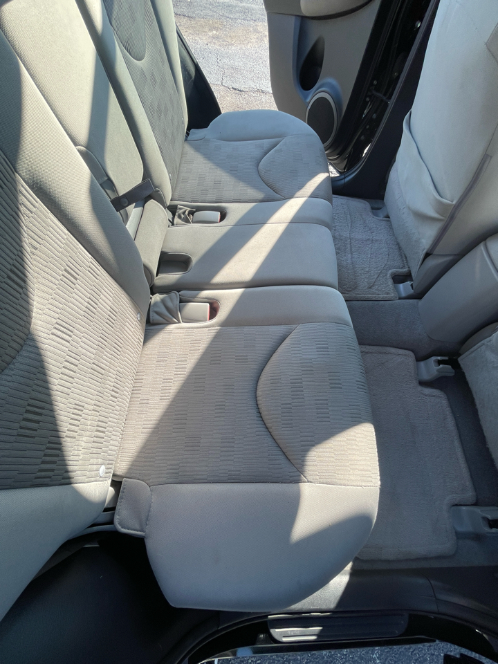 2009 Toyota RAV4 Base photo 13