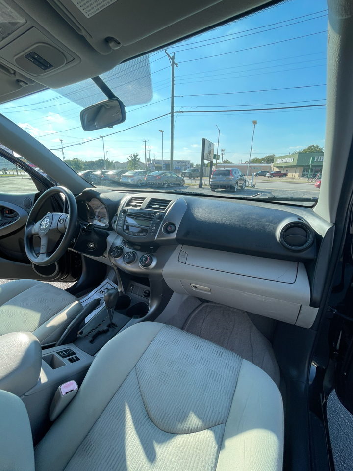 2009 Toyota RAV4 Base photo 15