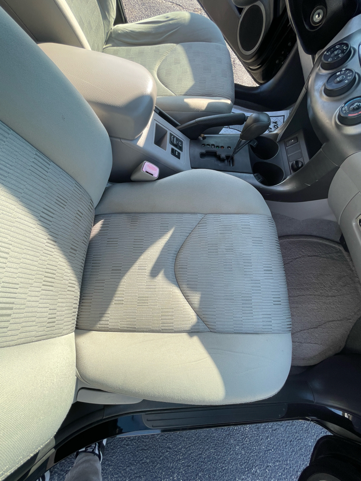 2009 Toyota RAV4 Base photo 16