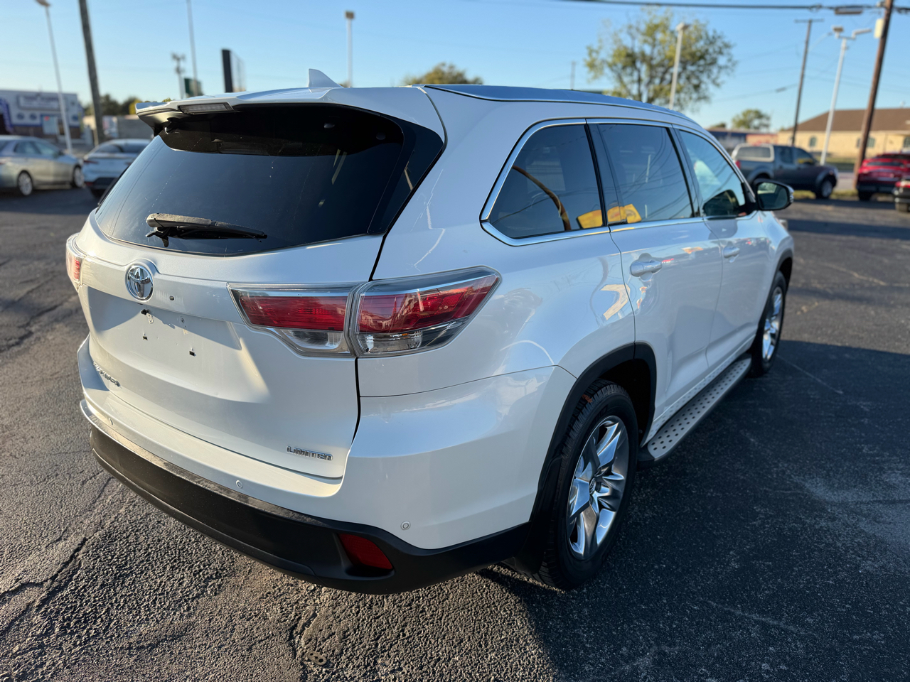 Toyota Highlander Limited FWD V6 2016 Toyota Highlander Limited FWD V6 2016