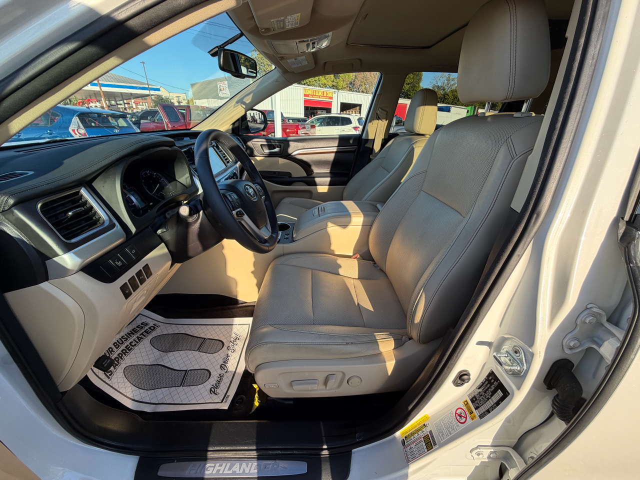 Toyota Highlander Limited FWD V6 2016 Toyota Highlander Limited FWD V6 2016