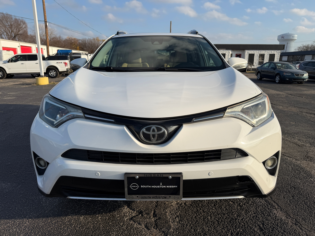 Toyota RAV4 XLE FWD 2016