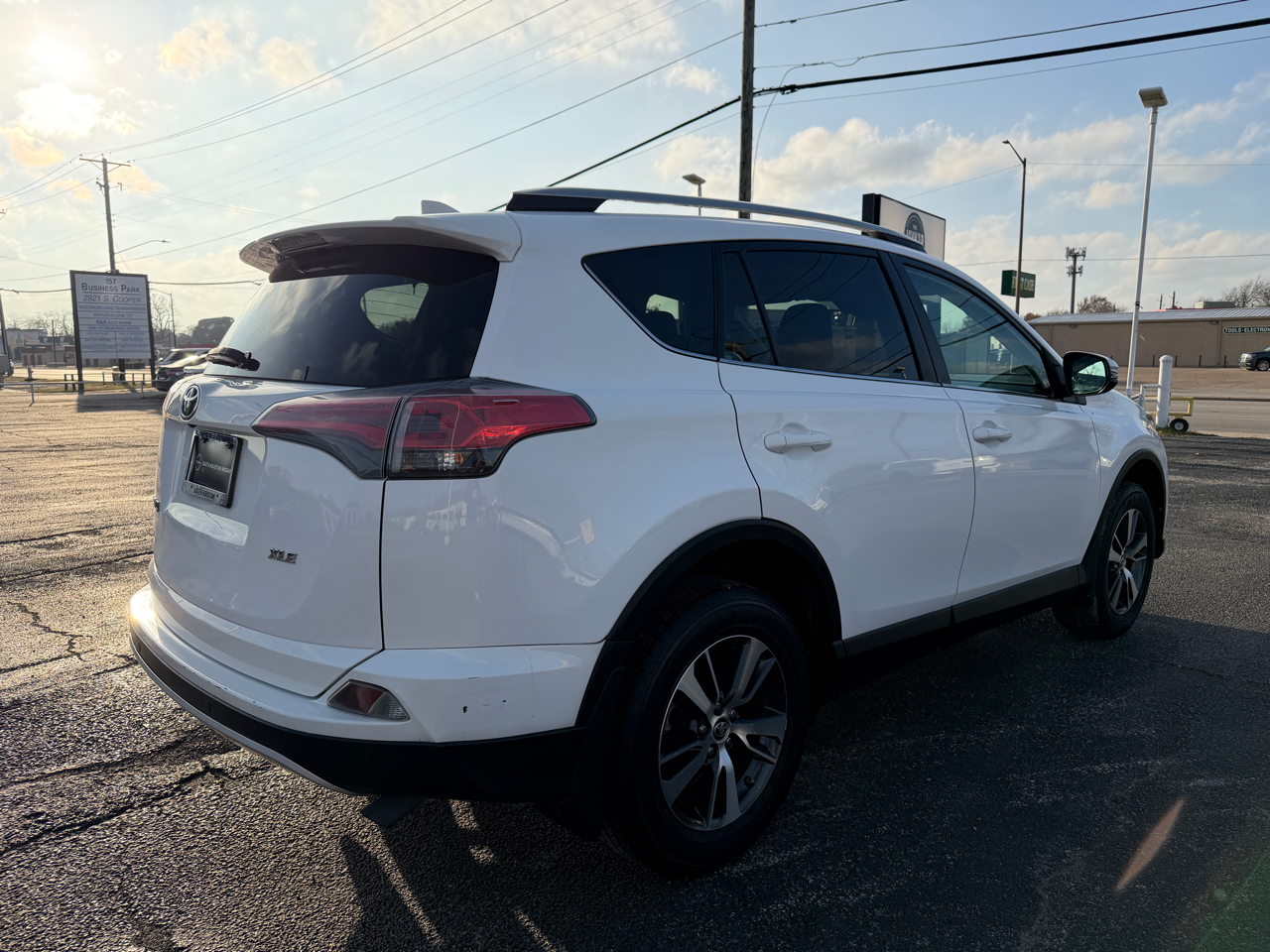 Toyota RAV4 XLE FWD 2016
