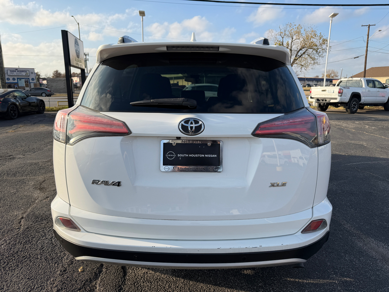 Toyota RAV4 XLE FWD 2016