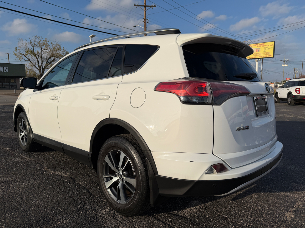 Toyota RAV4 XLE FWD 2016