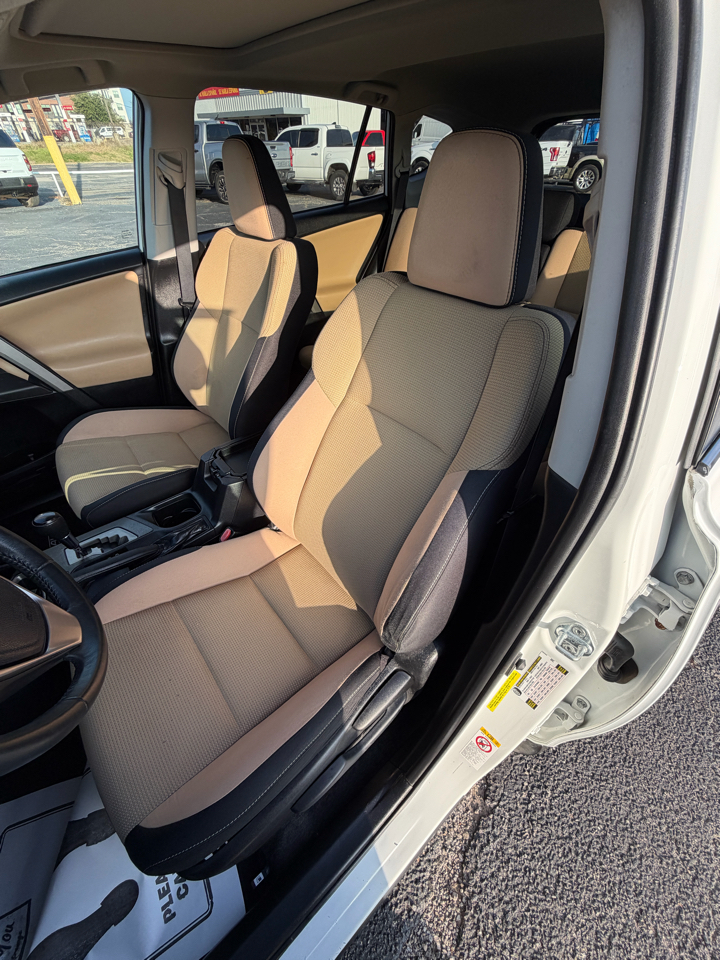 Toyota RAV4 XLE FWD 2016