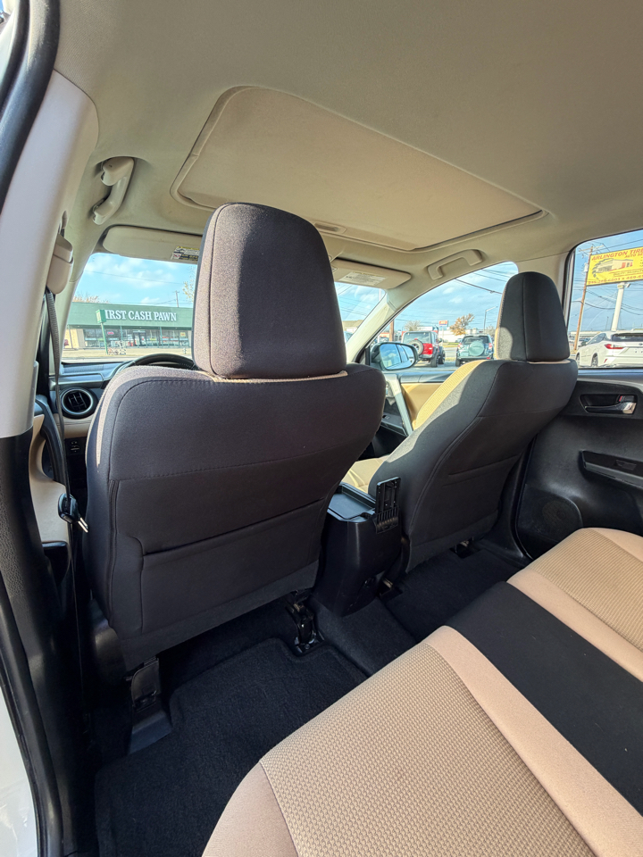 Toyota RAV4 XLE FWD 2016