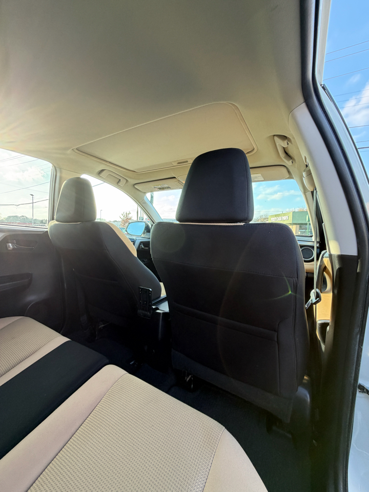 Toyota RAV4 XLE FWD 2016