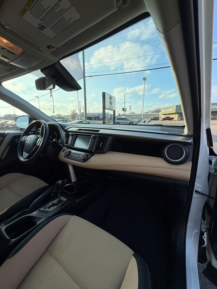 Toyota RAV4 XLE FWD 2016