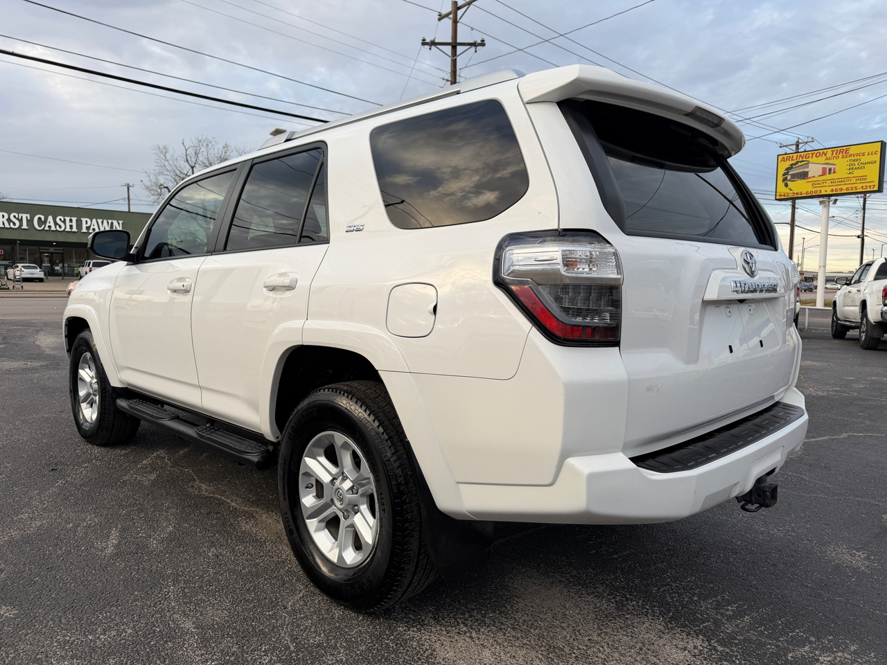 Toyota 4Runner SR5 2WD 2017