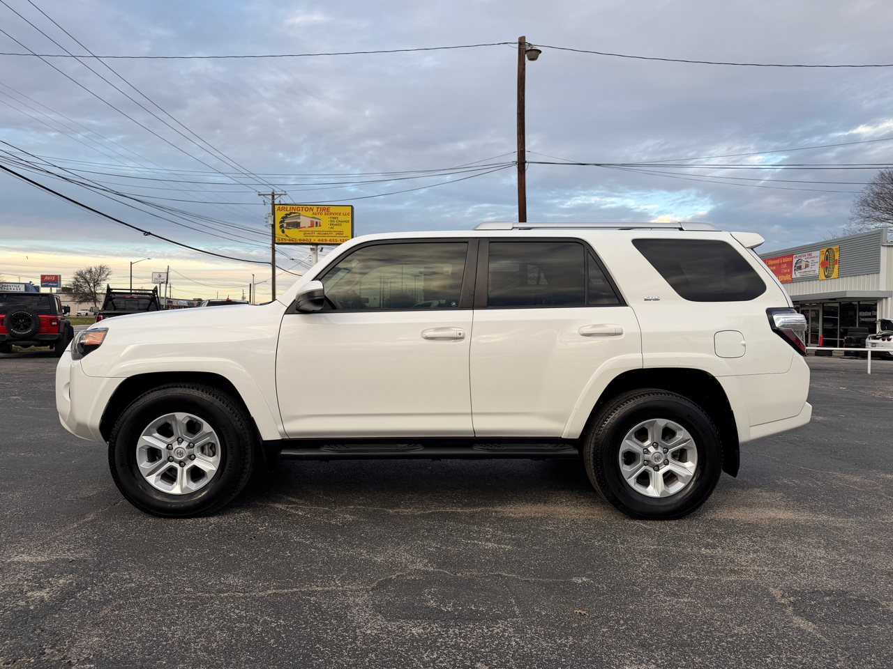 Toyota 4Runner SR5 2WD 2017