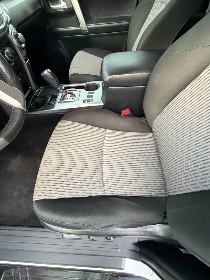 Toyota 4Runner SR5 2WD 2017