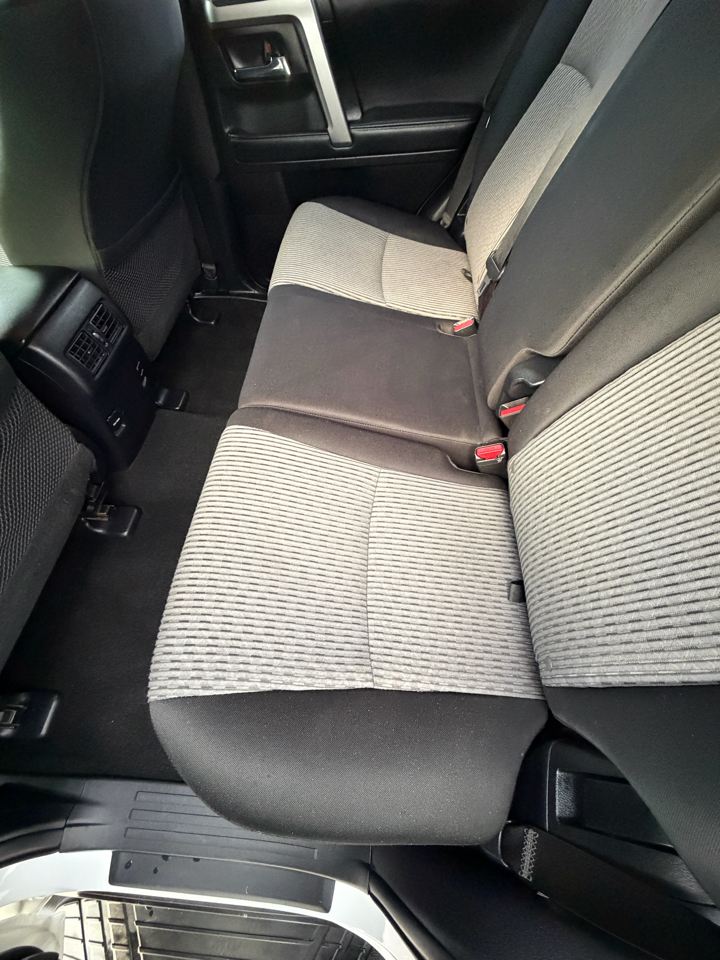 Toyota 4Runner SR5 2WD 2017