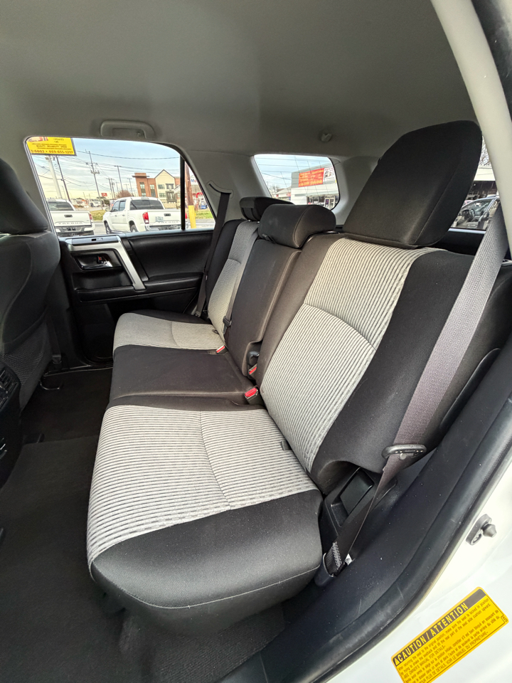 Toyota 4Runner SR5 2WD 2017