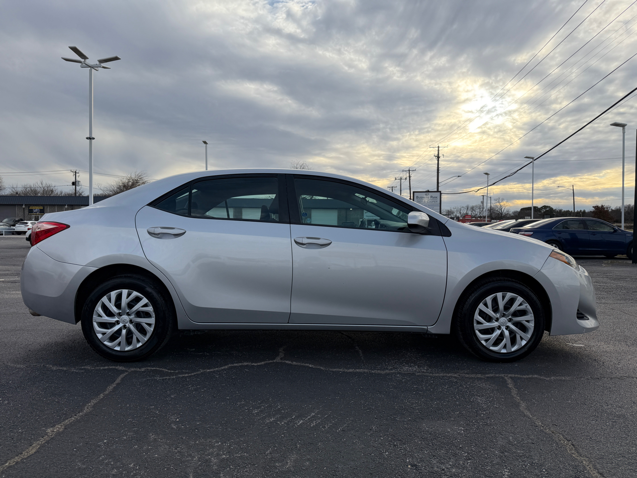 Toyota Corolla L CVT 2019