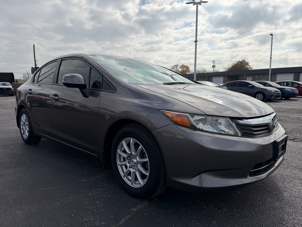 Honda Civic LX Sedan 5-Speed AT 2012