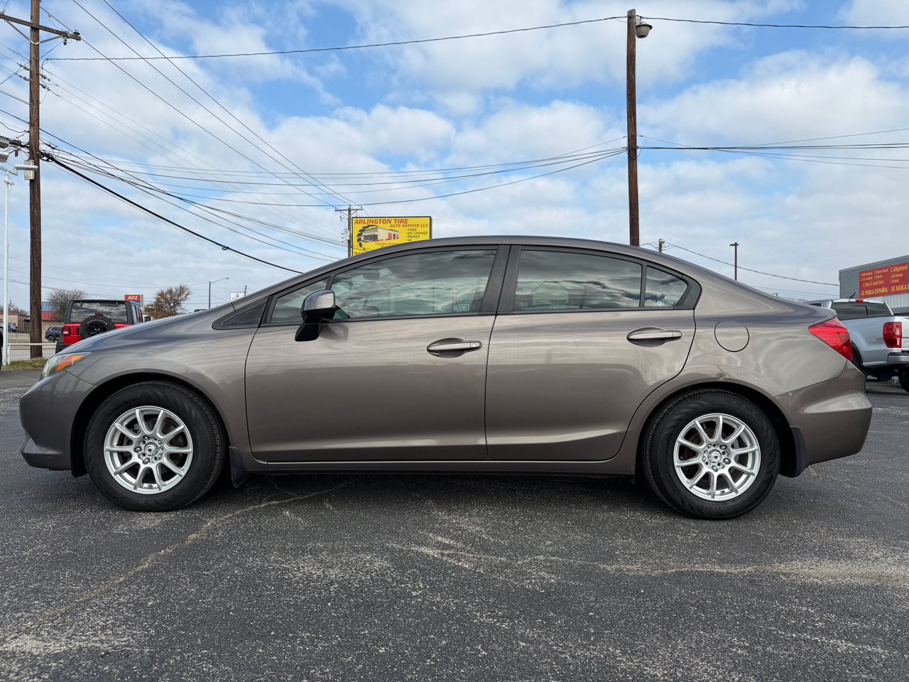 Honda Civic LX Sedan 5-Speed AT 2012
