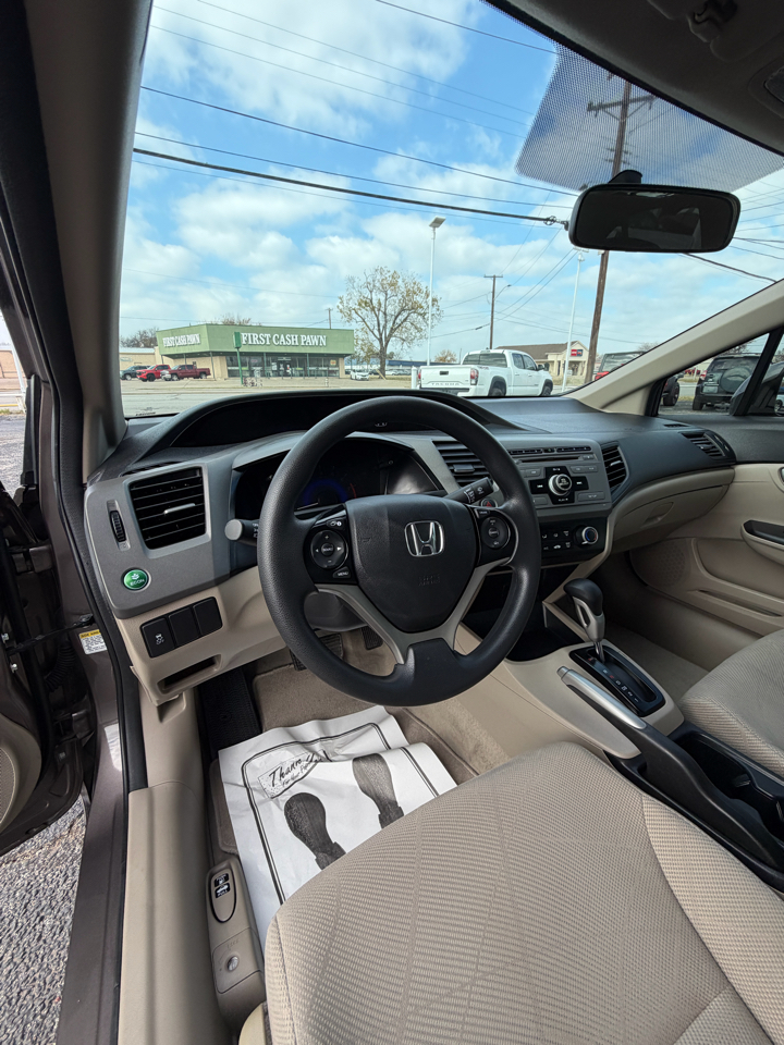 Honda Civic LX Sedan 5-Speed AT 2012