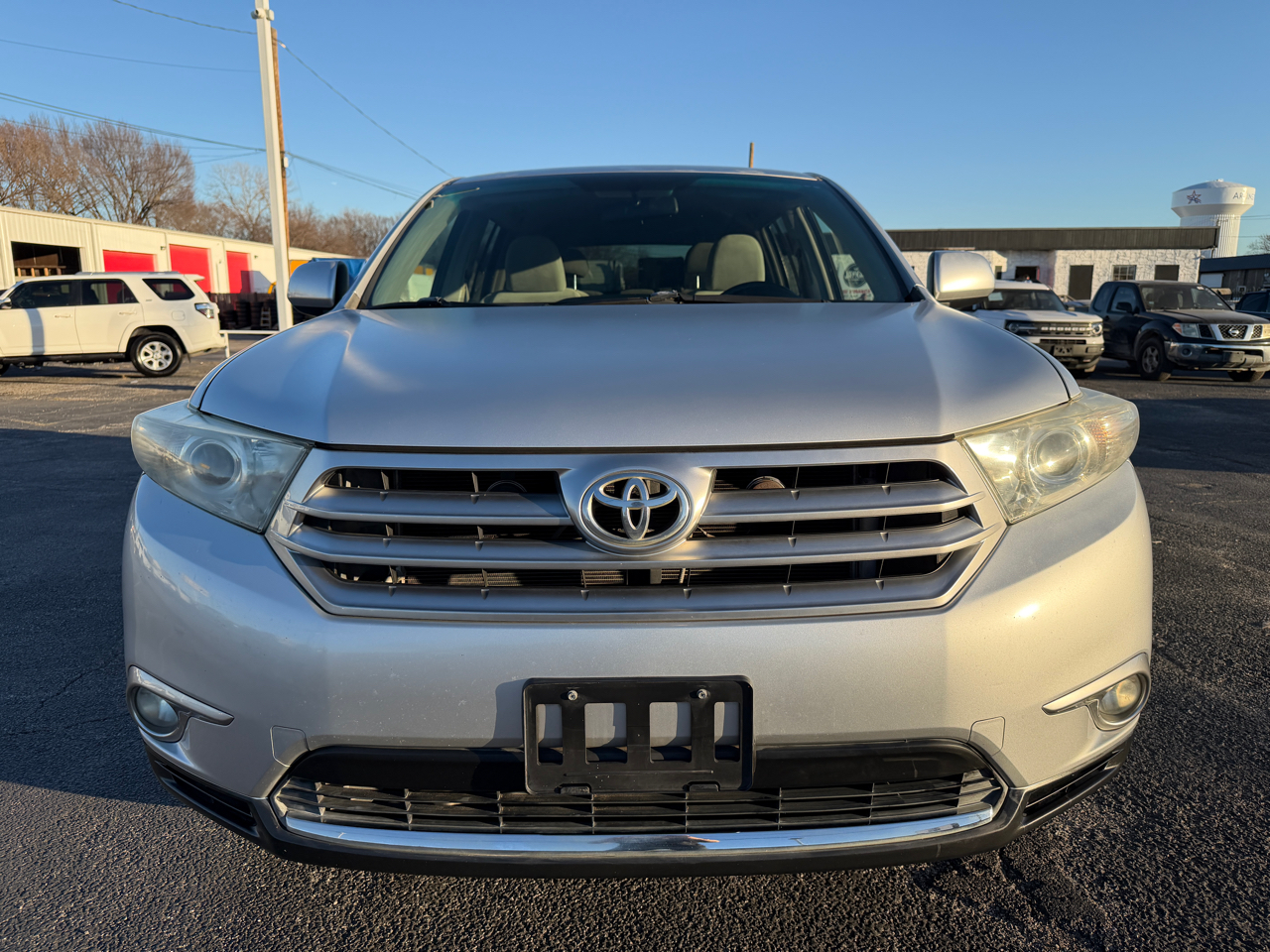 Toyota Highlander Base 2WD I4 2012