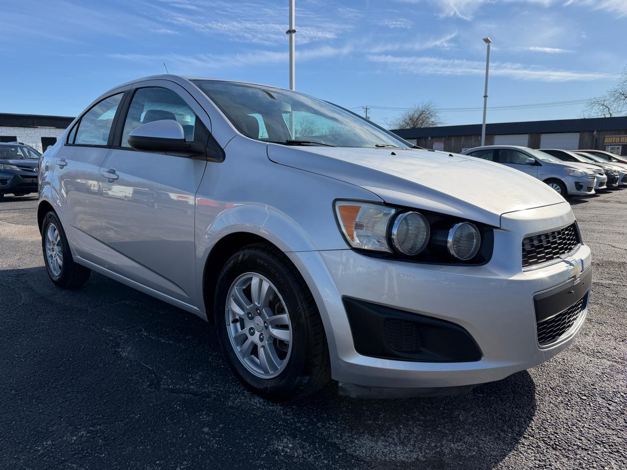 Chevrolet Sonic 2LS Sedan 2012