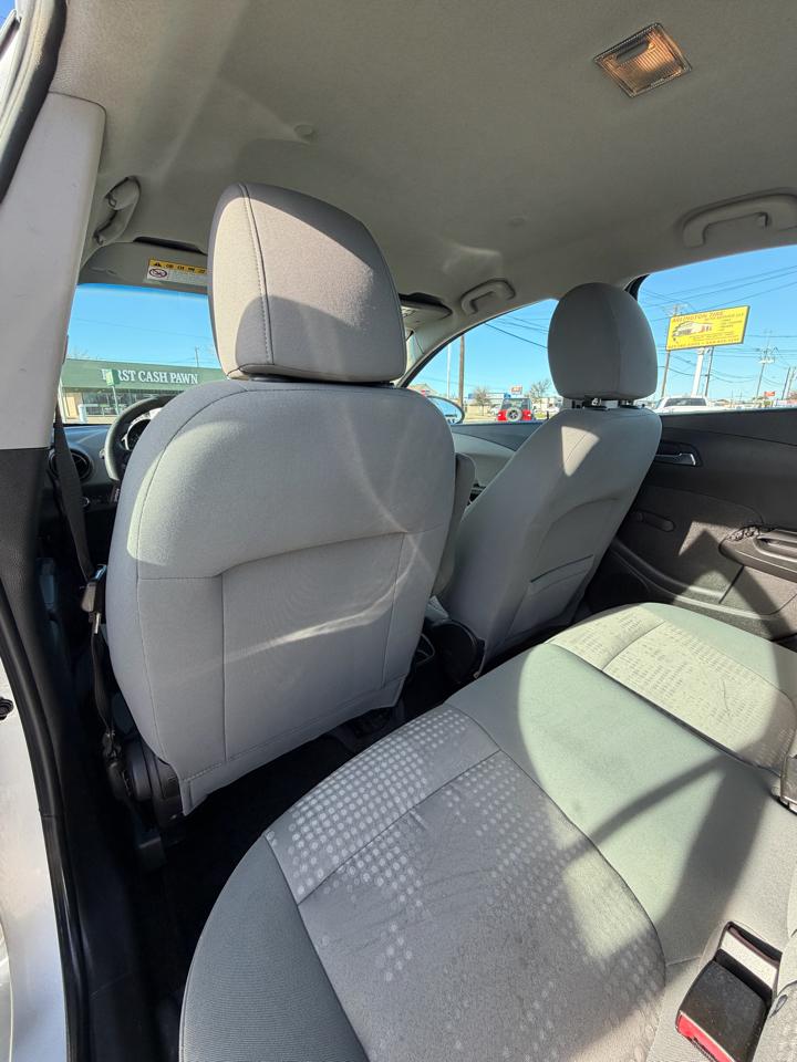 Chevrolet Sonic 2LS Sedan 2012