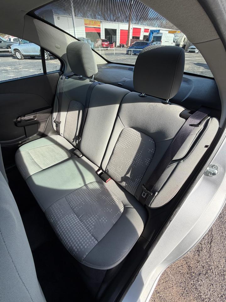 Chevrolet Sonic 2LS Sedan 2012