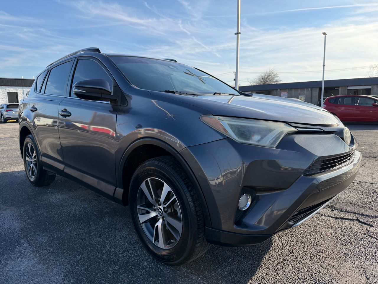 Toyota RAV4 XLE FWD 2017