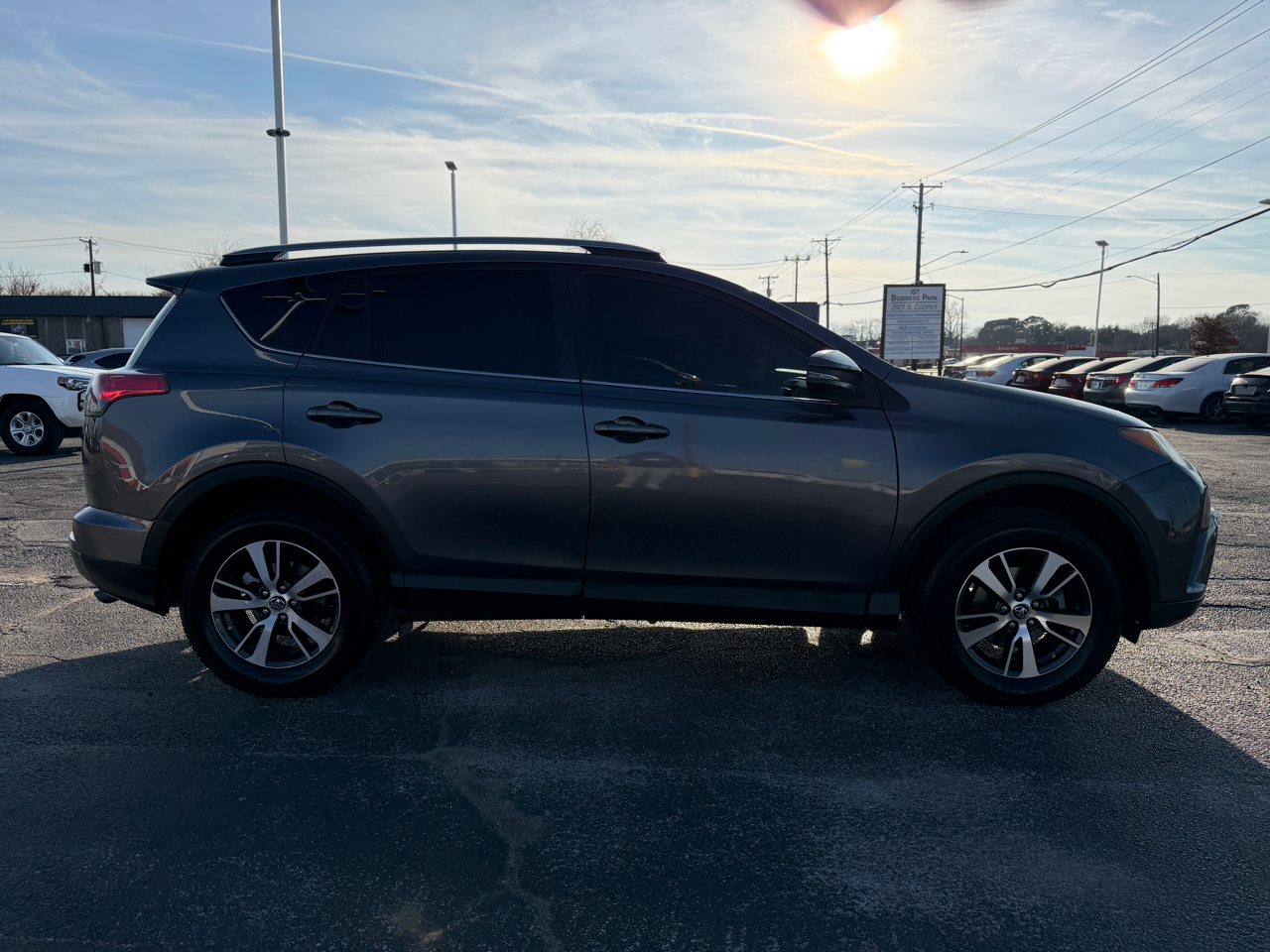 Toyota RAV4 XLE FWD 2017