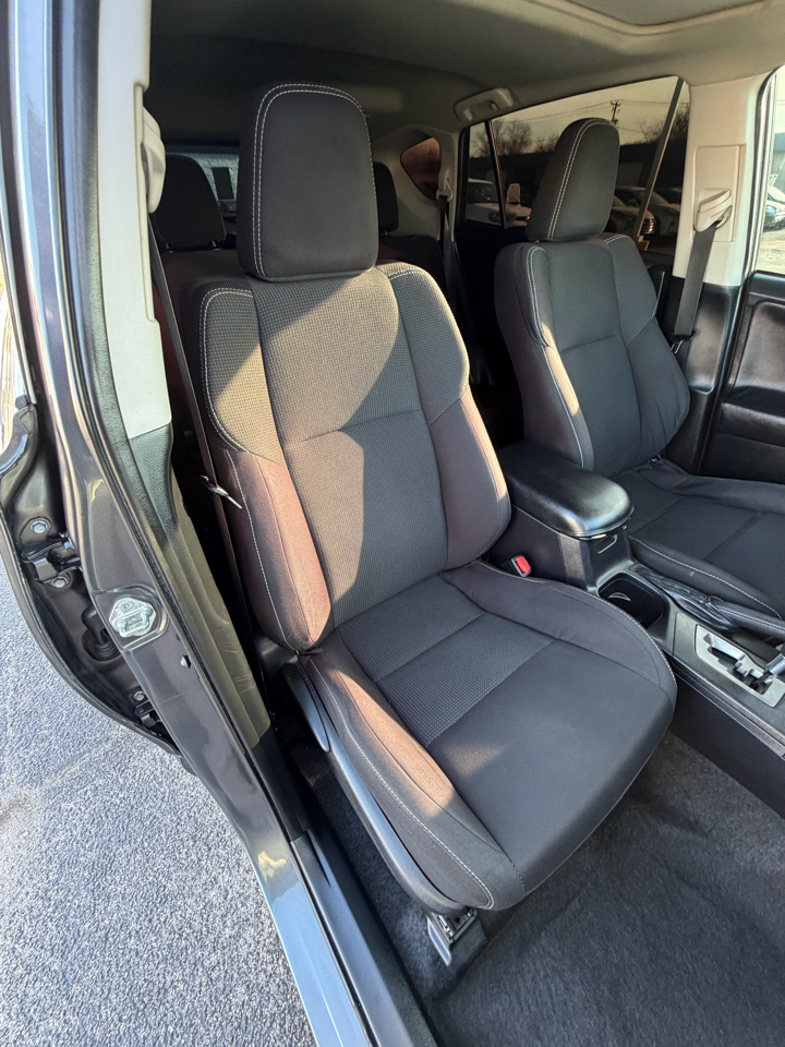 Toyota RAV4 XLE FWD 2017