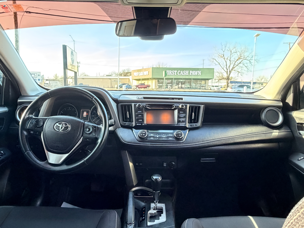 Toyota RAV4 XLE FWD 2017