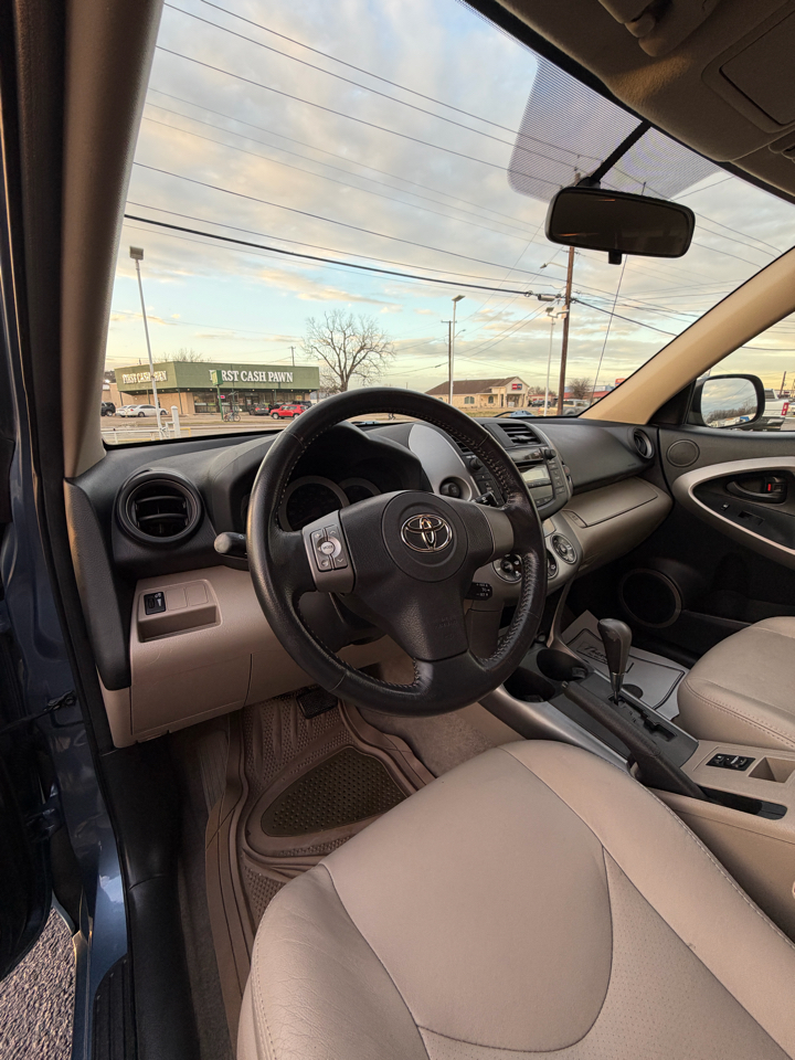 Toyota RAV4 Limited V6 2WD 2006