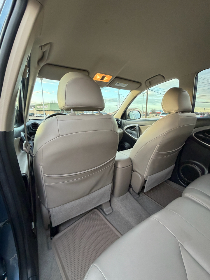 Toyota RAV4 Limited V6 2WD 2006